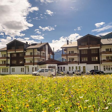 Hotel Hubertus Obergesteln Exterior foto
